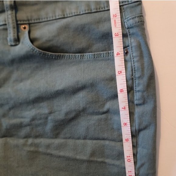 Universal Thread Women's Teal Casual High Rise Shortie Shorts Size 18/34 EuC - Picture 9 of 11